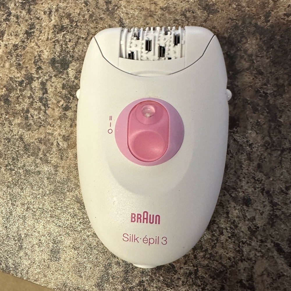 Braun Silk-épil 3 Epilator - White and Pink - Picture 2 of 4